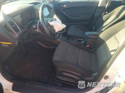 Zdjęcie 7 z 12 samochodu: 2017 KIA FORTE S VIN:3KPFL4A74HE026592 - miniatura