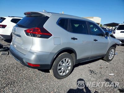 Trzecie zdjęcie samochodu z tyłu: 2020 NISSAN ROGUE S VIN:5N1AT2MV9LC710879 - miniatura
