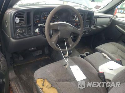 Zdjęcie 8 z 12 samochodu: 2004 CHEVROLET SILVERADO K2500 HEAVY DUTY DUMP TRUCK VIN:1GCHK24U84E368358 - miniatura
