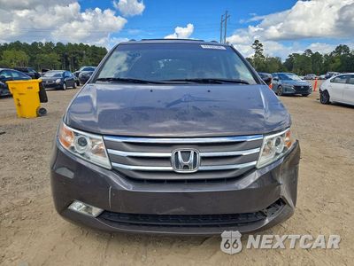 Piąte zdjęcie samochodu w środku: 2013 HONDA ODYSSEY TOURING VIN:5FNRL5H9XDB026398 - miniatura