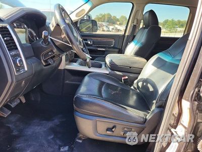 Zdjęcie 7 z 12 samochodu: 2017 RAM 2500 LARAMIE VIN:3C6UR5NL5HG644342 - miniatura