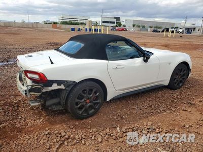 Trzecie zdjęcie samochodu z tyłu: 2019 FIAT 124 SPIDER CLASSICA VIN:JC1NFAEK8K0141421 - miniatura