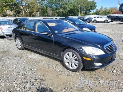 Czwarte zdjęcie samochodu z boku: 2009 MERCEDES-BENZ S 550 4MATIC VIN:WDDNG86X69A241322 - miniatura
