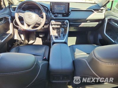 Zdjęcie 8 z 12 samochodu: 2021 TOYOTA RAV4 XLE PREMIUM VIN:2T3A1RFV2MW143798 - miniatura