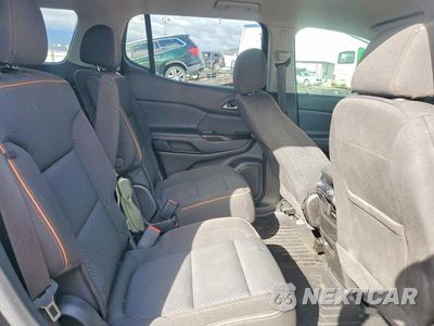 Zdjęcie 11 z 13 samochodu: 2022 GMC ACADIA AT4 VIN:1GKKNLLS8NZ109094 - miniatura