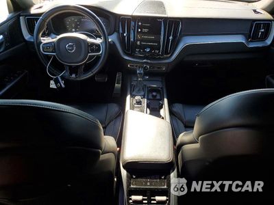 Zdjęcie 8 z 13 samochodu: 2020 VOLVO XC60 T5 R-DESIGN VIN:YV4102RM6L1555326 - miniatura