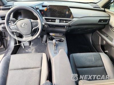 Zdjęcie 8 z 12 samochodu: 2026 LEXUS UX 300H PREMIUM VIN:JTHYBJAH7T2041367 - miniatura