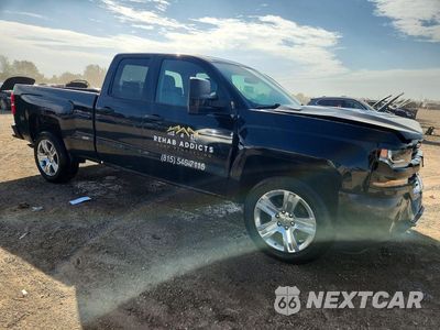Czwarte zdjęcie samochodu z boku: 2017 CHEVROLET SILVERADO C1500 CUSTOM VIN:1GCRCPEH8HZ240295 - miniatura