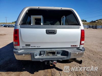 Zdjęcie 6 z 12 samochodu: 2013 GMC SIERRA K2500 SLT VIN:1GT121C87DF159459 - miniatura