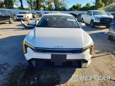 Piąte zdjęcie samochodu w środku: 2025 KIA K4 LX VIN:3KPFT4DE7SE115414 - miniatura