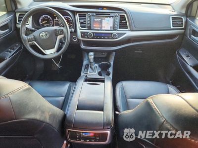 Zdjęcie 8 z 13 samochodu: 2016 TOYOTA HIGHLANDER XLE VIN:5TDJKRFH3GS326348 - miniatura
