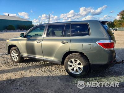 Drugie zdjęcie samochodu z przodu: 2013 TOYOTA HIGHLANDER BASE VIN:5TDBK3EH6DS194457 - miniatura