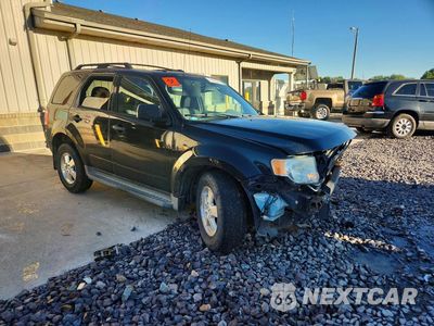 Czwarte zdjęcie samochodu z boku: 2011 FORD ESCAPE XLT VIN:1FMCU9DG7BKA96399 - miniatura