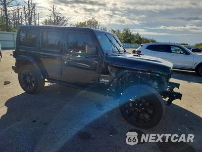 Czwarte zdjęcie samochodu z boku: 2023 JEEP WRANGLER SAHARA 4XE VIN:1C4JJXP68PW699163 - miniatura