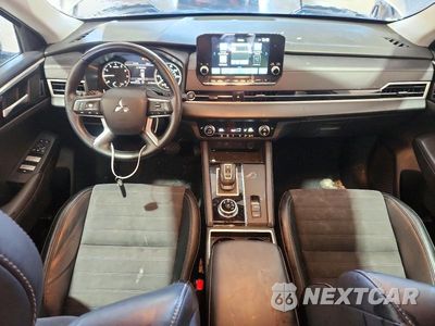 Zdjęcie 8 z 14 samochodu: 2024 MITSUBISHI OUTLANDER SE VIN:JA4J3VA87RZ032010 - miniatura