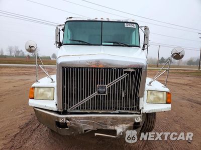 Piąte zdjęcie samochodu w środku: 1996 VOLVO WCA DUMP TRUCK VIN:4V4VDBGF8TN713661 - miniatura
