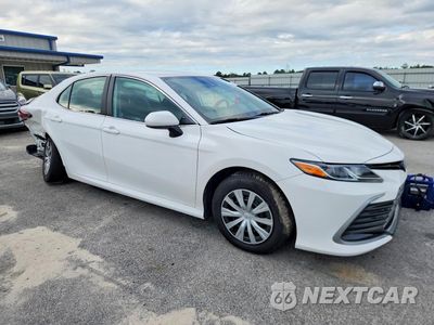Czwarte zdjęcie samochodu z boku: 2023 TOYOTA CAMRY LE VIN:4T1C31AK3PU619054 - miniatura