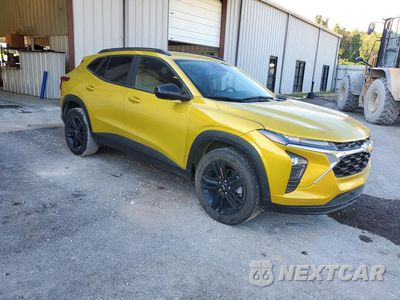 Czwarte zdjęcie samochodu z boku: 2024 CHEVROLET TRAX ACTIV VIN:KL77LKE25RC014299 - miniatura