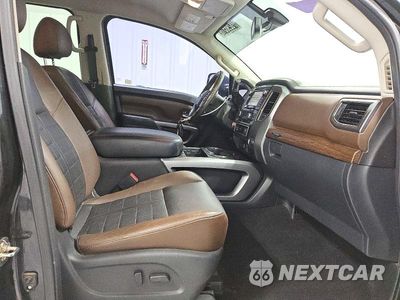 Zdjęcie 13 z 13 samochodu: 2016 NISSAN TITAN XD PLATINUM RESERVE VIN:1N6BA1F21GN504720 - miniatura