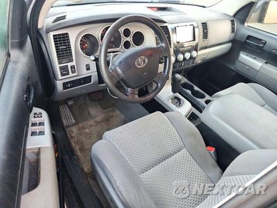 Zdjęcie 8 z 12 samochodu: 2007 TOYOTA TUNDRA SR5 VIN:5TFBV54197X020534 - miniatura