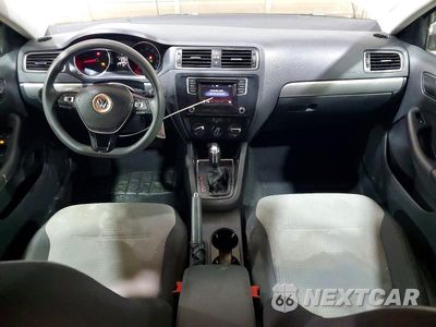 Zdjęcie 8 z 12 samochodu: 2017 VOLKSWAGEN JETTA S VIN:3VW2B7AJ3HM411434 - miniatura