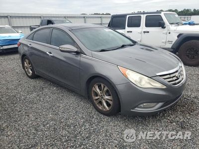 Czwarte zdjęcie samochodu z boku: 2013 HYUNDAI SONATA LIMITED VIN:5NPEC4AC8DH524230 - miniatura