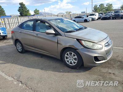 Czwarte zdjęcie samochodu z boku: 2013 HYUNDAI ACCENT GLS VIN:KMHCT4AE1DU359681 - miniatura