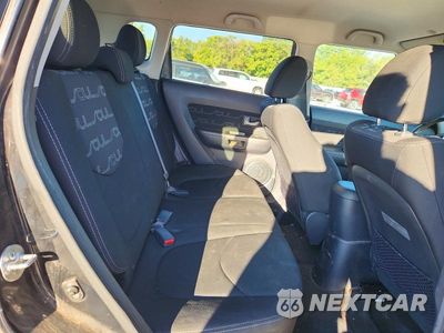 Zdjęcie 10 z 12 samochodu: 2013 KIA SOUL + VIN:KNDJT2A65D7560457 - miniatura