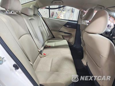 Zdjęcie 10 z 13 samochodu: 2016 HONDA ACCORD LX VIN:1HGCR2F37GA198789 - miniatura