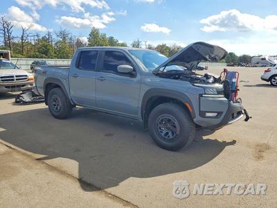 Czwarte zdjęcie samochodu z boku: 2026 NISSAN FRONTIER PRO-4X VIN:1N6ED1EK5TN662171 - miniatura