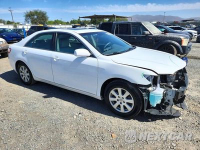 Czwarte zdjęcie samochodu z boku: 2007 TOYOTA CAMRY XLE V6 VIN:4T1BK46K77U525669 - miniatura