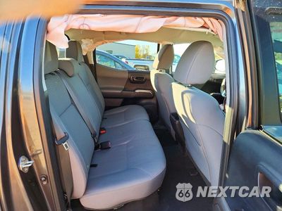 Zdjęcie 10 z 12 samochodu: 2018 TOYOTA TACOMA SR5 V6 VIN:3TMDZ5BN5JM042790 - miniatura