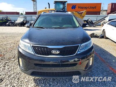 Piąte zdjęcie samochodu w środku: 2015 KIA SORENTO LX VIN:5XYKT3A69FG558968 - miniatura