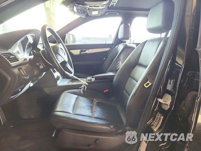 Zdjęcie 7 z 12 samochodu: 2009 MERCEDES-BENZ C 300 VIN:WDDGF54X19R048896 - miniatura