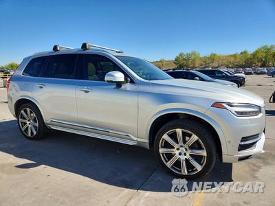 Czwarte zdjęcie samochodu z boku: 2016 VOLVO XC90 T6 VIN:YV4A22PLXG1088096 - miniatura