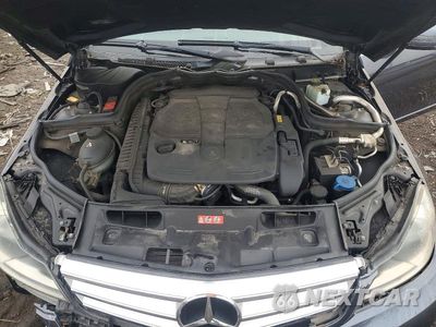 Zdjęcie 11 z 12 samochodu: 2013 MERCEDES-BENZ C 300 4MATIC VIN:WDDGF8AB8DR267146 - miniatura
