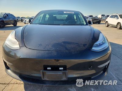 Piąte zdjęcie samochodu w środku: 2019 TESLA MODEL 3 VIN:5YJ3E1EB2KF385483 - miniatura