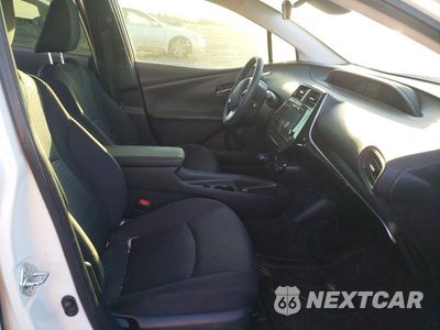 Zdjęcie 7 z 12 samochodu: 2018 TOYOTA PRIUS TWO VIN:JTDKBRFU6J3589492 - miniatura