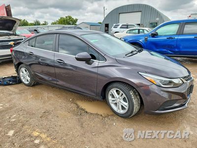 Czwarte zdjęcie samochodu z boku: 2017 CHEVROLET CRUZE LT VIN:1G1BE5SM6H7263371 - miniatura