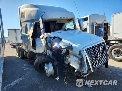 Czwarte zdjęcie samochodu z boku: 2019 VOLVO VNL SEMI TRUCK VIN:4V4NC9EH5KN897665 - miniatura