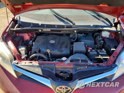 Zdjęcie 12 z 13 samochodu: 2020 TOYOTA SIENNA LE VIN:5TDKZ3DC2LS082433 - miniatura