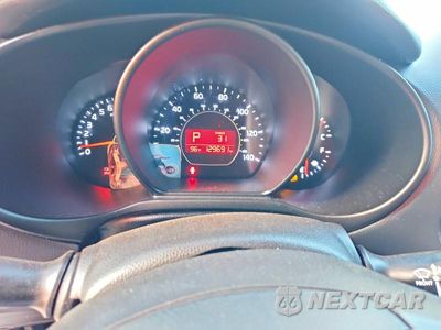 Zdjęcie 9 z 12 samochodu: 2019 KIA SOUL BASE VIN:KNDJN2A2XK7674586 - miniatura