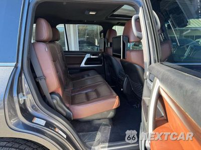Zdjęcie 6 z 13 samochodu: 2017 TOYOTA LAND CRUISER BASE VIN:JTMCY7AJ9H4058800 - miniatura