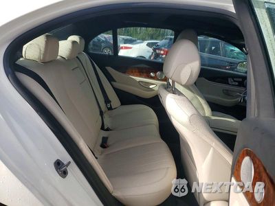 Zdjęcie 10 z 12 samochodu: 2019 MERCEDES-BENZ E 300 4MATIC VIN:WDDZF4KB6KA552603 - miniatura