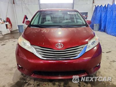 Piąte zdjęcie samochodu w środku: 2012 TOYOTA SIENNA XLE 8-PASSENGER VIN:5TDYK3DC8CS213301 - miniatura