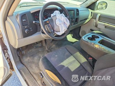 Zdjęcie 8 z 12 samochodu: 2011 CHEVROLET SILVERADO C1500 VIN:1GCNCPEX4BZ249038 - miniatura