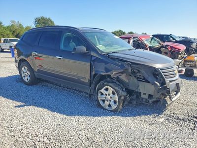 Czwarte zdjęcie samochodu z boku: 2015 CHEVROLET TRAVERSE LS VIN:1GNKVFED0FJ257386 - miniatura