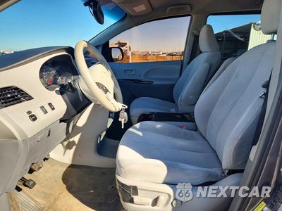 Zdjęcie 7 z 14 samochodu: 2012 TOYOTA SIENNA LE VIN:5TDKK3DC9CS214320 - miniatura