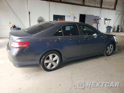 Trzecie zdjęcie samochodu z tyłu: 2010 TOYOTA CAMRY SE VIN:4T1BF3EK4AU501465 - miniatura