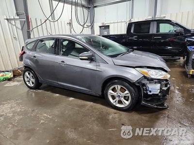 Czwarte zdjęcie samochodu z boku: 2013 FORD FOCUS SE VIN:1FADP3K28DL131880 - miniatura